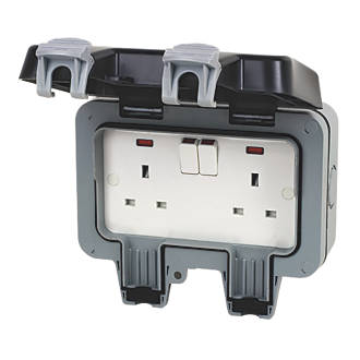 Save up to 28% on Selected BG Outdoor Sockets