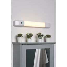 Spa  Single Voltage LED Shaver Light White 10W 1000lm