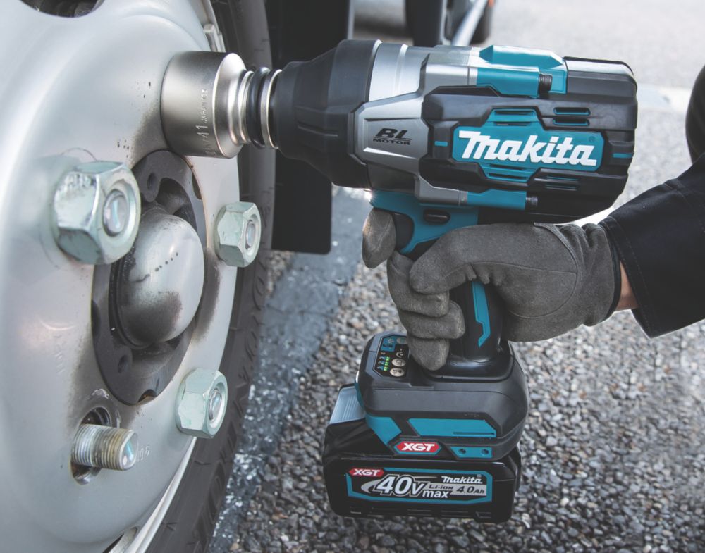 Screwfix deals makita impact