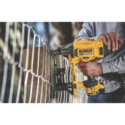 DEWALT DCFS950P2-GB 50mm 18V 2 x 5.0Ah Li-Ion XR Brushless Fencing Cordless Stapler