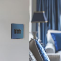 British General Evolve 20 A  16AX 3-Gang 2-Way Light Switch  Blue with Black Inserts