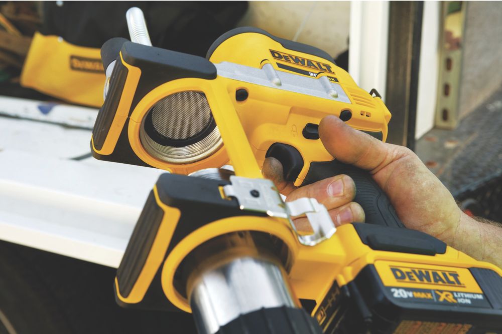 Dewalt grease gun screwfix sale