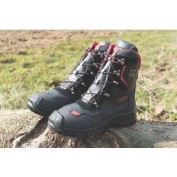 Chainsaw proof outlet boots