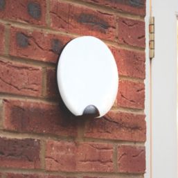 Brackenheath iSpot Frameless Outdoor Round LED Bulkhead Light Black 8.5W 1150lm