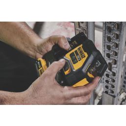DEWALT DCLE34021D1-GB 18V 1 x 2Ah Li-Ion XR Green Self-Levelling Cross-Line Laser Level