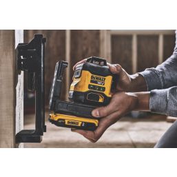 DEWALT DCLE34031D1-GB 18V 1 x 2Ah Li-Ion XR Green Self-Levelling Multi-Line Laser Level