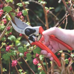 Spear & Jackson Bypass  Heavy Duty Secateurs  ()