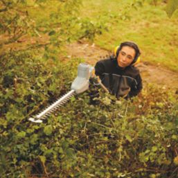 Titan TTB826HDC 50cm 550W 230-240V Corded  Hedge Trimmer