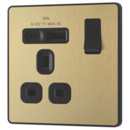 British General Evolve 13A 1-Gang SP Switched Socket + 3A 18W 2-Outlet Type A & C USB Charger Satin Brass with Black Inserts