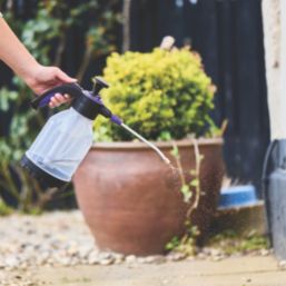 Defenders  White / Purple Pressure Sprayer 1.5Ltr