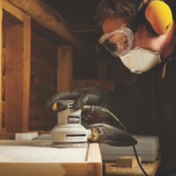 Titan TTB888SDR 125mm  Electric Random Orbit Sander 240V