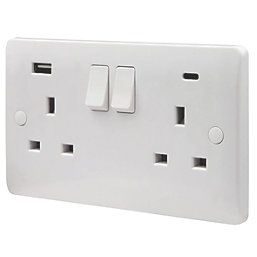 Vimark Pro 13A 2-Gang SP Switched Socket + 4.8A 10.5W 2-Outlet Type A & C USB Charger White
