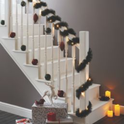 5.5m Indoor  Battery LED Pre Lit Artificial Christmas Garland
