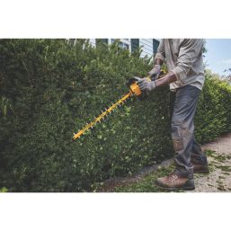 DeWalt  DCMHT573X1-GB 65cm 54V 1 x 9Ah Li-Ion XR FlexVolt Brushless Cordless Hedge Trimmer