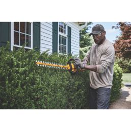 DEWALT  DCMHT573X1-GB 65cm 54V 1 x 9Ah Li-Ion XR FlexVolt Brushless Cordless Hedge Trimmer