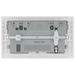 British General 800 Series 13A 2-Gang SP Switched Socket + 3A 45W 2-Outlet Type A & C USB Charger White