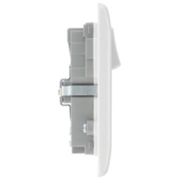British General 800 Series 13A 2-Gang SP Switched Socket + 3A 45W 2-Outlet Type A & C USB Charger White