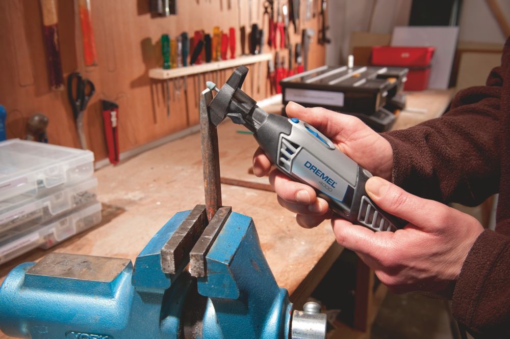 Dremel 335 Plunge Router Attachment - Screwfix