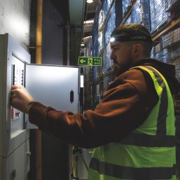 Luceco  Rechargeable LED Flexible Headtorch With Motion Sensor Black 350lm