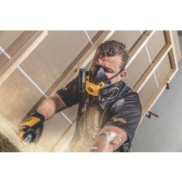 DEWALT  Large Half Mask Respirator with Filters P3