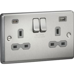 Knightsbridge  13A 2-Gang SP Switched Socket + 4.0A 20W 2-Outlet Type A & C USB Charger Brushed Chrome with Grey Inserts