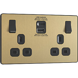 British General Evolve 13A 2-Gang SP Switched Socket + 3A 30W 2-Outlet Type A & C USB Charger Satin Brass with Black Inserts