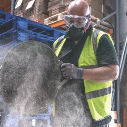 Trend Stealth Medium / Large Half Mask P3R