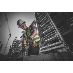 DEWALT DCF887P2-GB
 18V 2 x 5.0Ah Li-Ion XR Brushless Cordless Impact Driver