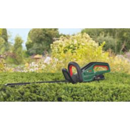 Qualcast hedge trimmer online battery charger