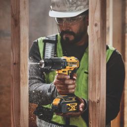 DeWalt DCK2060M2T-SFGB 18V 2 x 4.0Ah Li-Ion XR Brushless Cordless Twin Pack