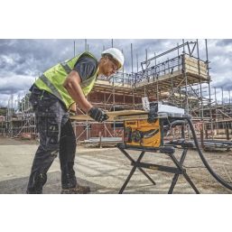 DEWALT DWE7485-GB 210mm  Electric Table Saw 240V