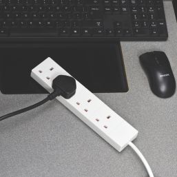 Essentials 13A 4-Gang Unswitched  Extension Lead White 2m