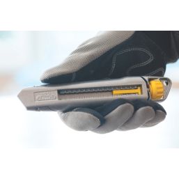 Stanley 0-10-018 Interlocking Retractable 18mm Snap-Off Utility Knife