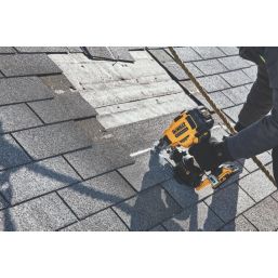 DEWALT Hot Dip Galvanised Roofing Coil Nails 3.1mm x 32mm 1200 Pack