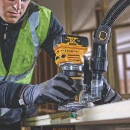 Dewalt deals router 240v