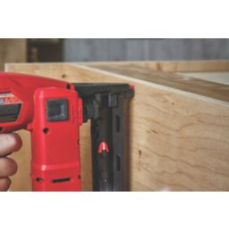 Milwaukee M18FNCS18GS-202X 6.35mm 18V 2 x 2.0Ah Li-Ion RedLithium Brushless Second Fix Cordless Nail Gun