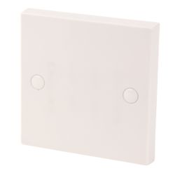 Essentials  20A Unswitched Flex Outlet  White