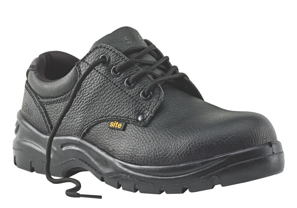 Steel toe capped store shoes