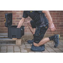 DEWALT Multi-Use Knee Protection Non-Safety Kneeling Mat  Black