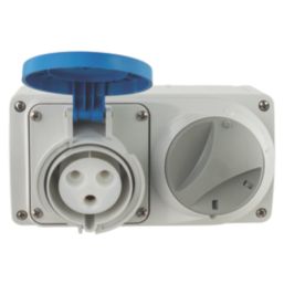 Lewden 32A 2P+E Switched Socket 230V