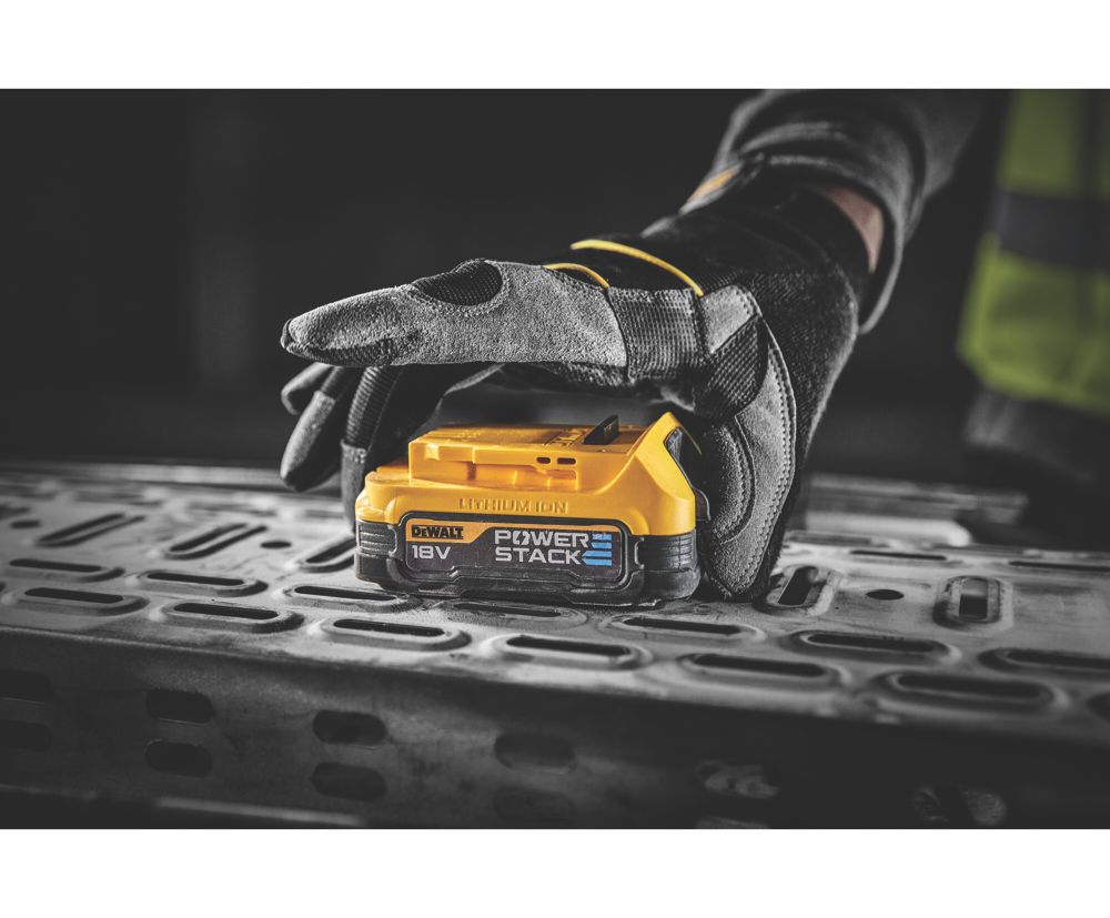 Dewalt 20v battery online comparison