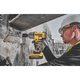 DEWALT DCF900H2T-GB 18V 2 x 5.0Ah Li-Ion PowerStack Brushless Cordless Impact Wrench