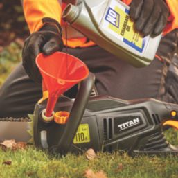 Titan TTCS2400 2400W 220-240V Electric  45cm Chainsaw