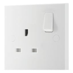 British General 900 Series 13A 1-Gang SP Switched Plug Socket White