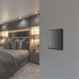 British General Evolve 20A 16AX 1-Gang Intermediate Light Switch Black Chrome