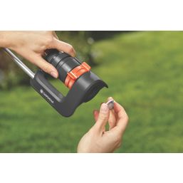 Gardena Aqua S Oscillating Sprinkler 220m²