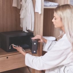 Yale YSEB/200/EB1  PIN Code High Security Safe 9.6Ltr