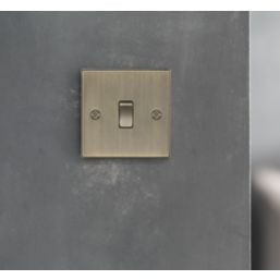 Knightsbridge  10AX 1-Gang 2-Way Light Switch  Antique Brass