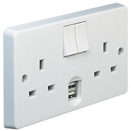 Crabtree Capital 13A 2-Gang DP Switched Socket + 2.1A 10.5W 2-Outlet Type A USB Charger White