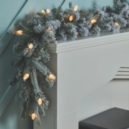 Octanis 1.83m Indoor  Battery LED Pre Lit Artificial Christmas Garland